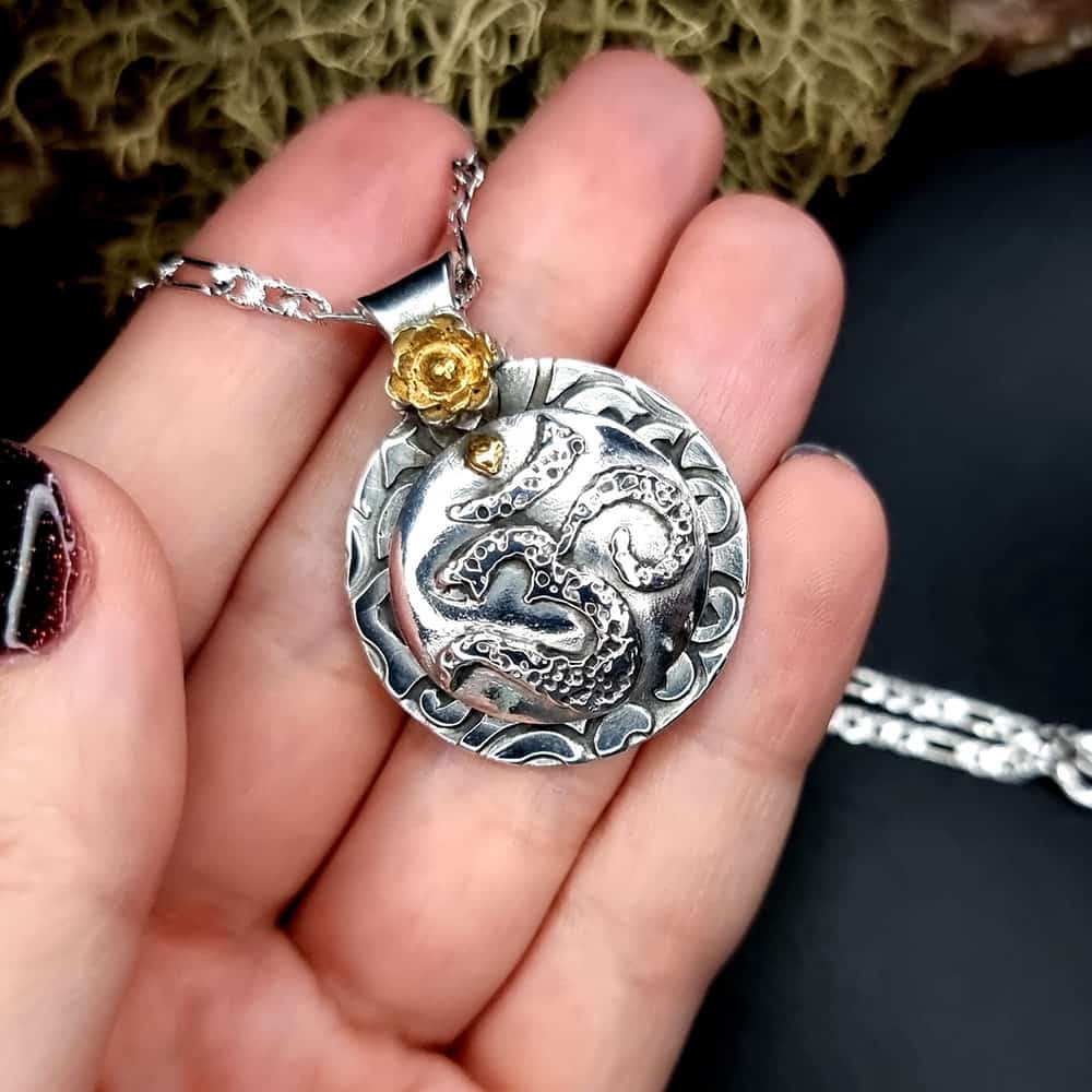 Unique silver OM sign pendant Pendant SweetyBijou Jewelry   